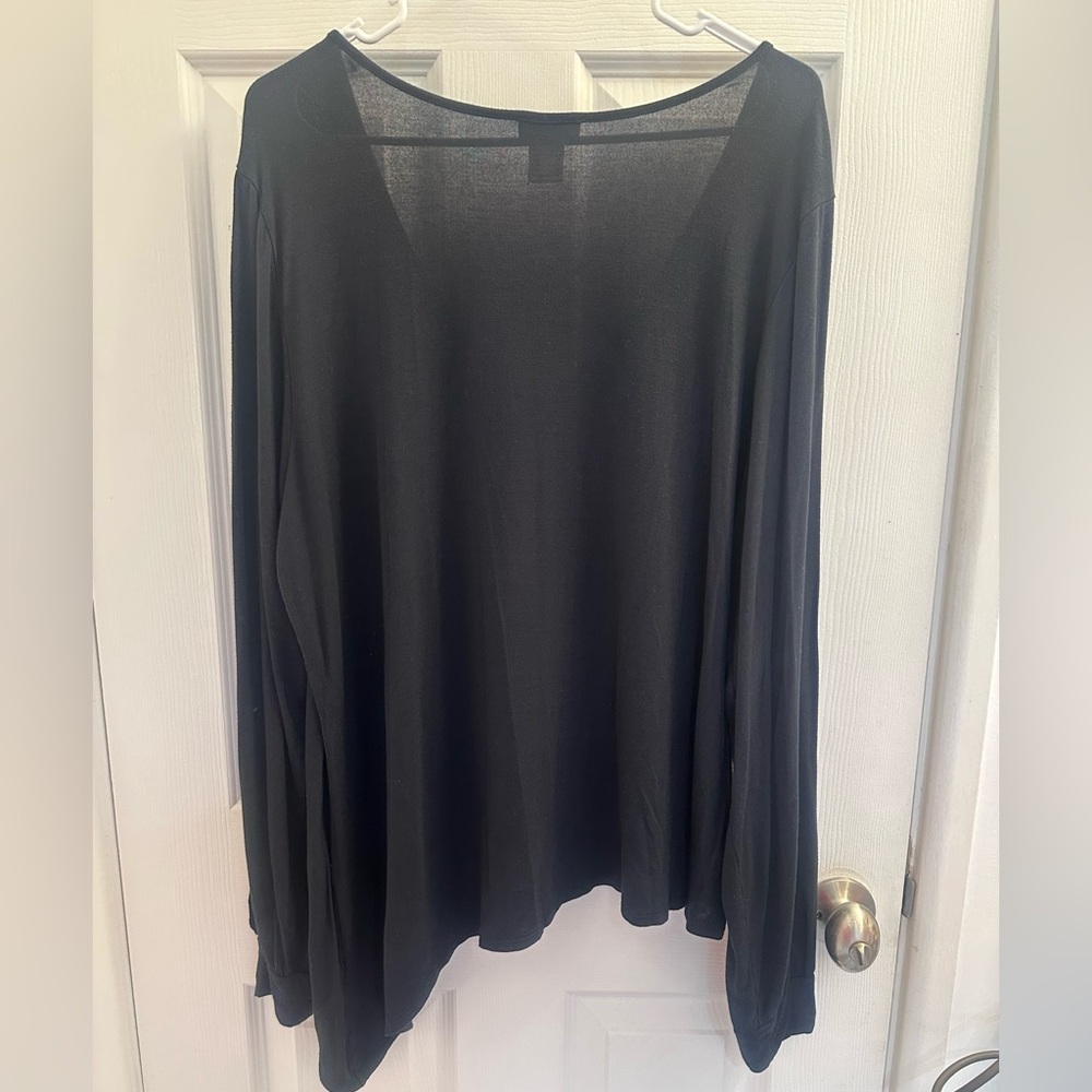 Women's Venus V-Neck Colder Shoulder Long Sleeve Top in Black size 2X - Picture 2 of 4